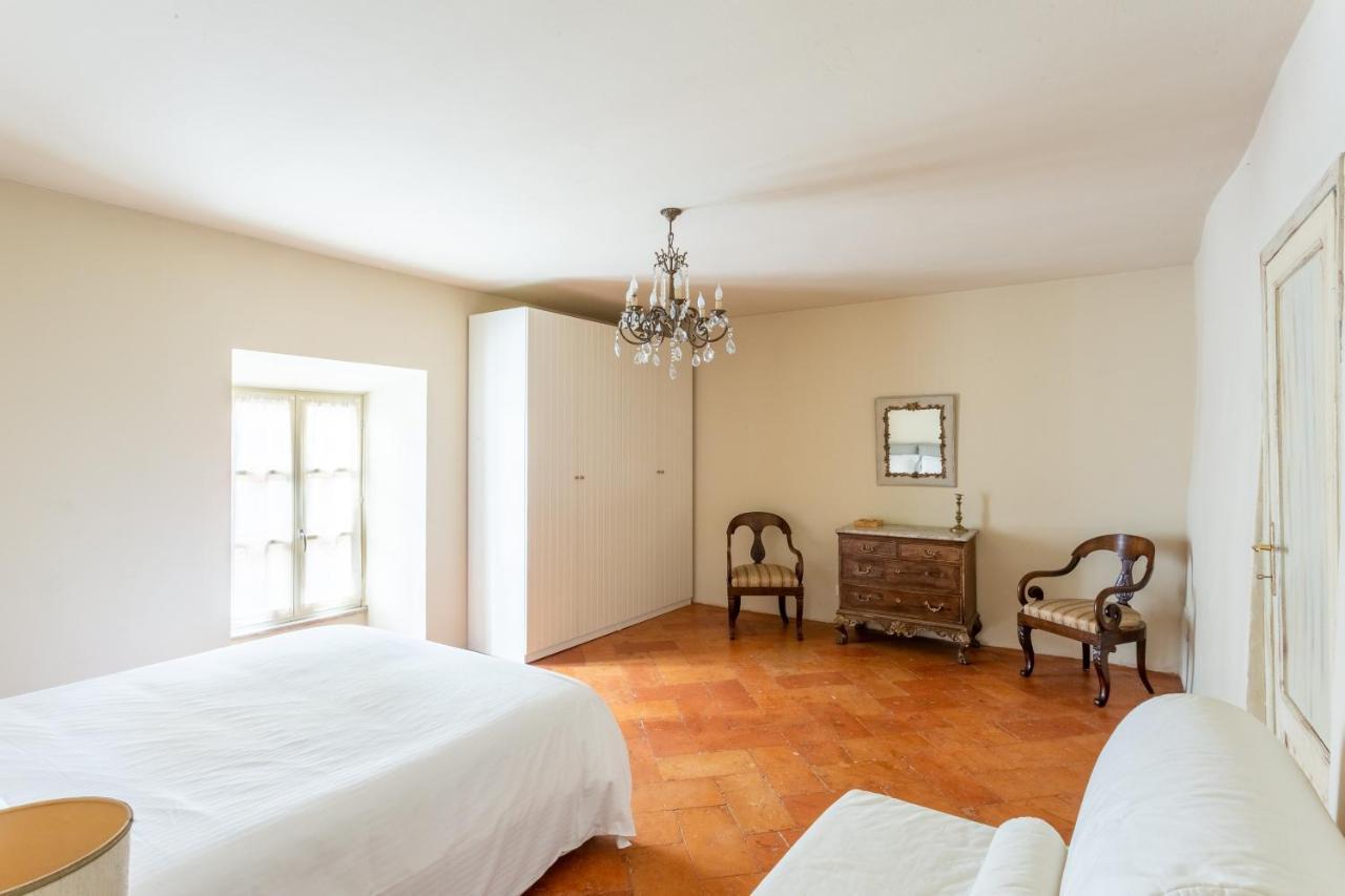 Palazzo Mia By Icasamia It Apartment Castello Cabiaglio Bagian luar foto