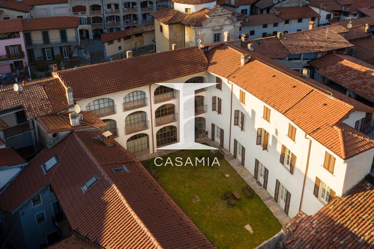 Palazzo Mia By Icasamia Apartment Castello Cabiaglio Bagian luar foto