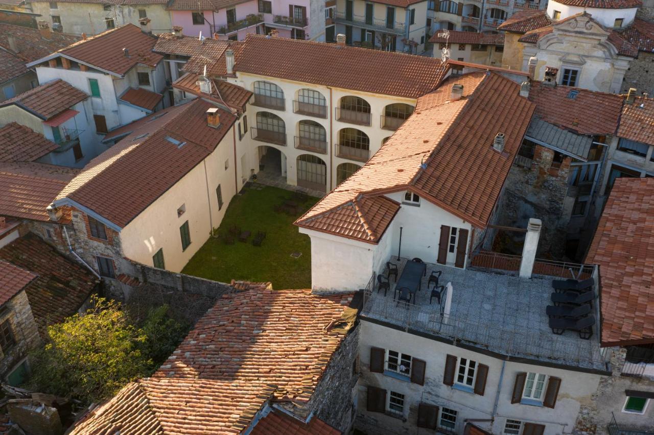 Palazzo Mia By Icasamia Apartment Castello Cabiaglio Bagian luar foto