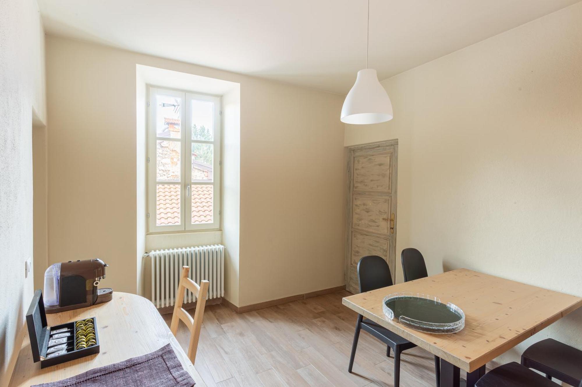 Palazzo Mia By Icasamia It Apartment Castello Cabiaglio Ruang foto
